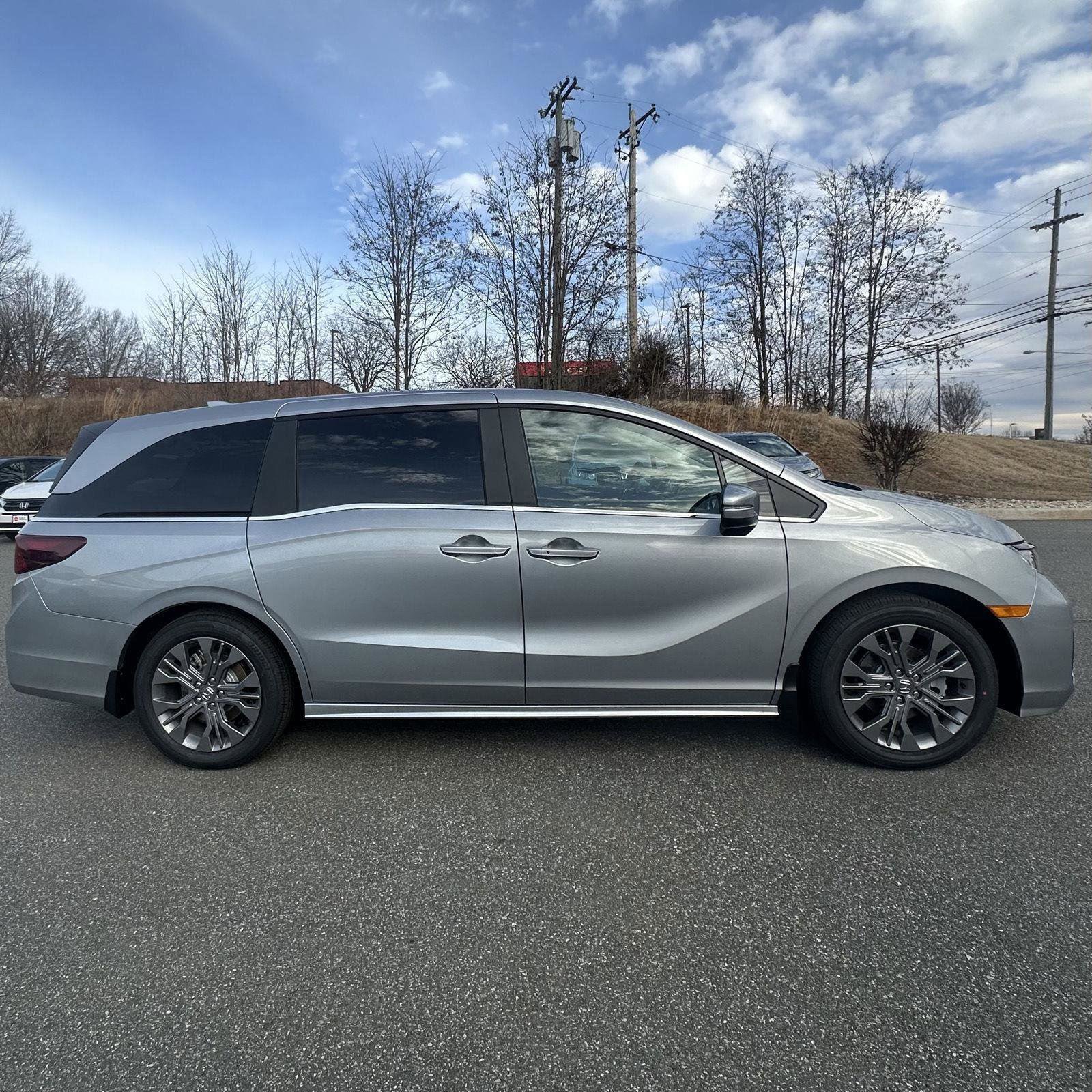 New 2026 Honda Odyssey Elite image 6