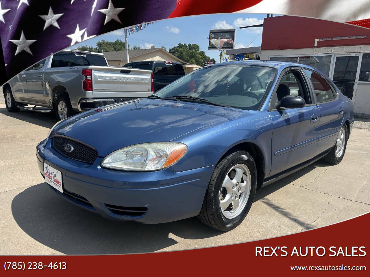 Used 2004 Ford Taurus SE FWD image 1