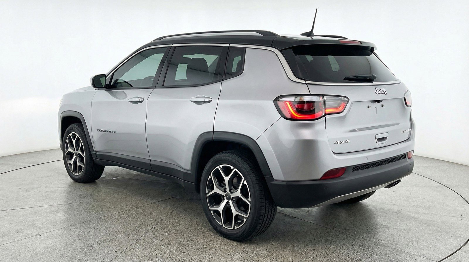Used 2025 Jeep Compass Limited AWD/4WD image 6