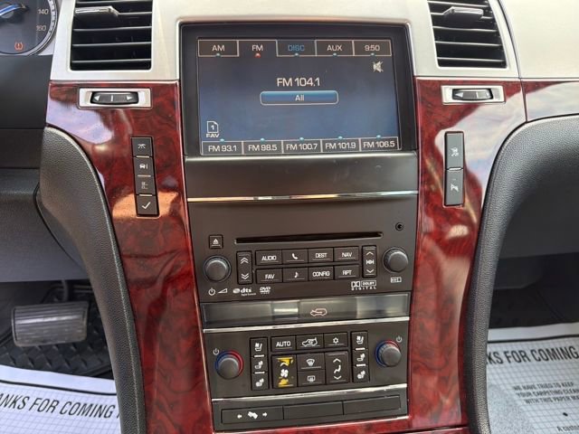 Used 2011 Cadillac Escalade EXT Luxury image 19