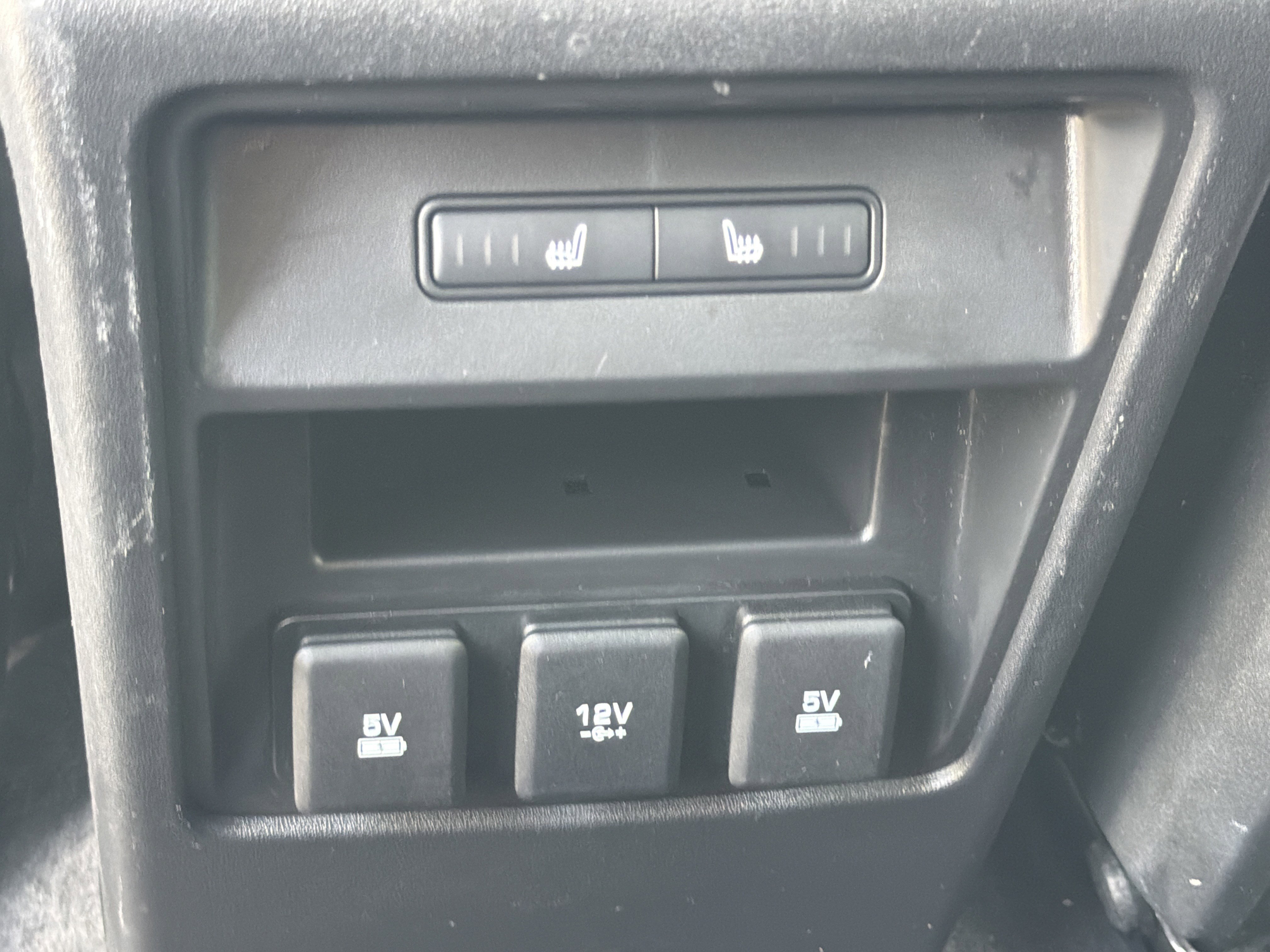 Used 2019 Land Rover Discovery Sport image 28