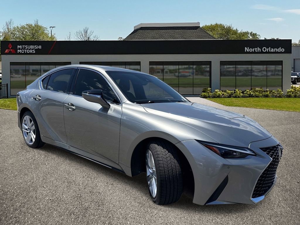 Used 2023 Lexus IS 300 w/ Comfort Package RWD image 7
