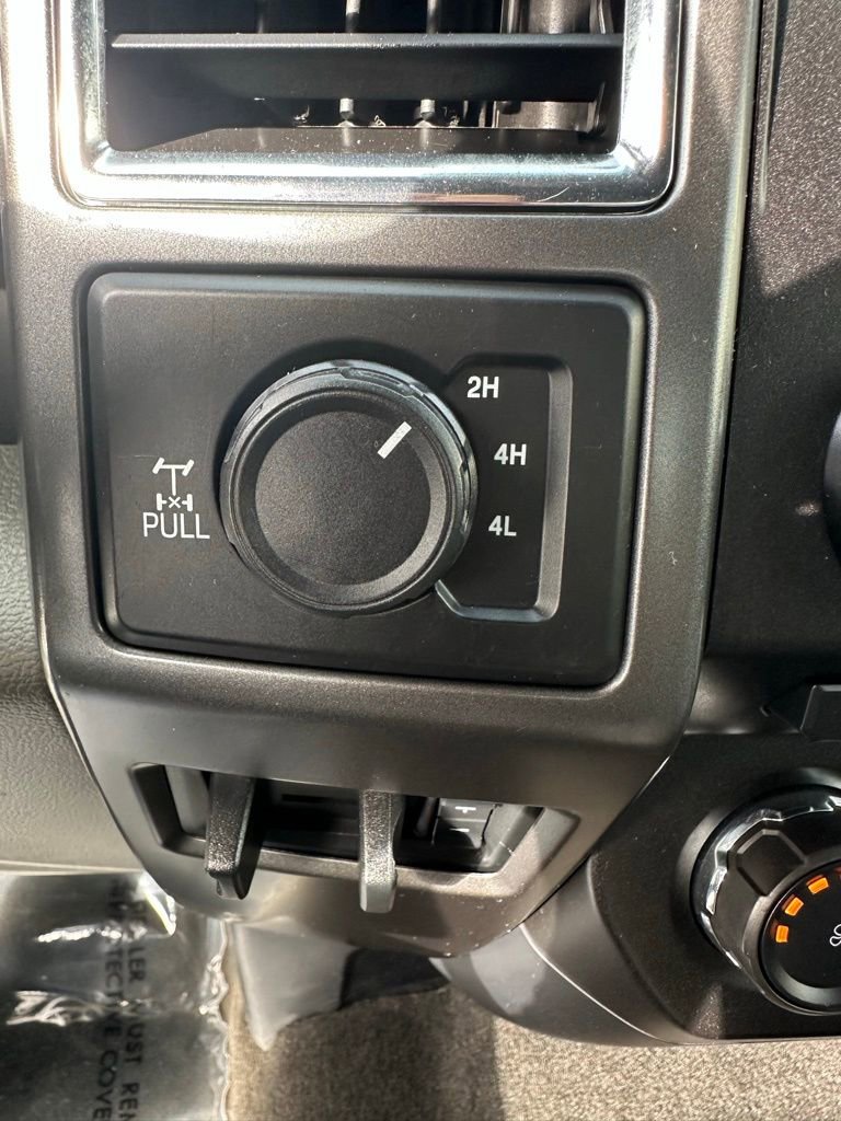 Used 2017 Ford F250 XLT w/ XLT Value Package image 25