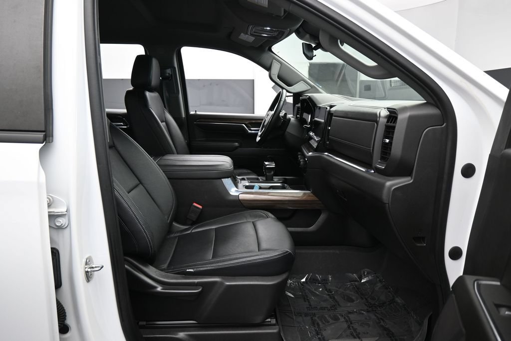 Used 2024 Chevrolet Silverado 1500 RST RWD image 41