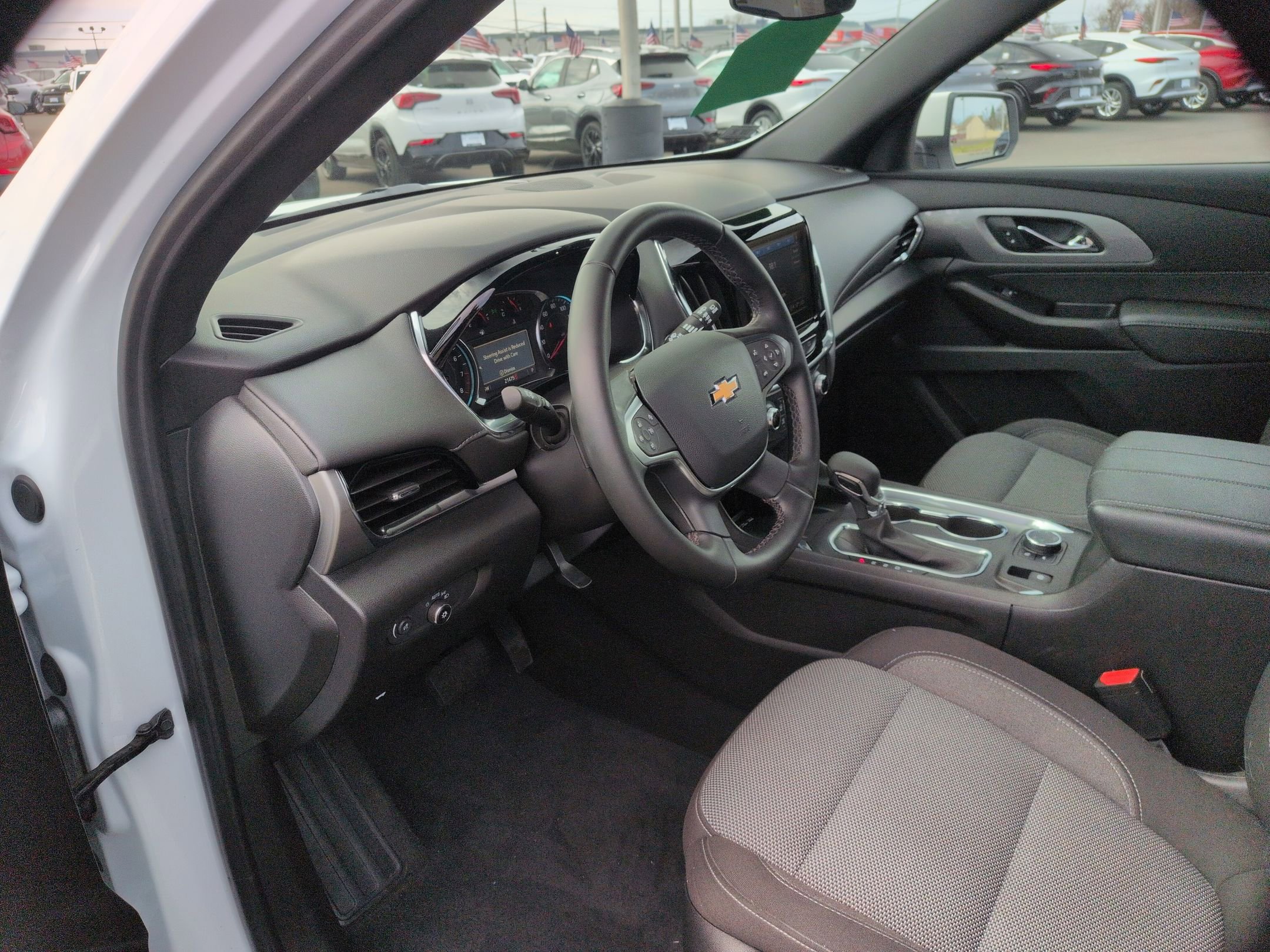 Certified 2023 Chevrolet Traverse LT image 9