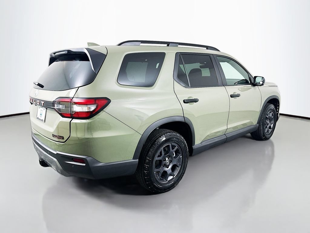 Certified 2026 Honda Pilot TrailSport image 5