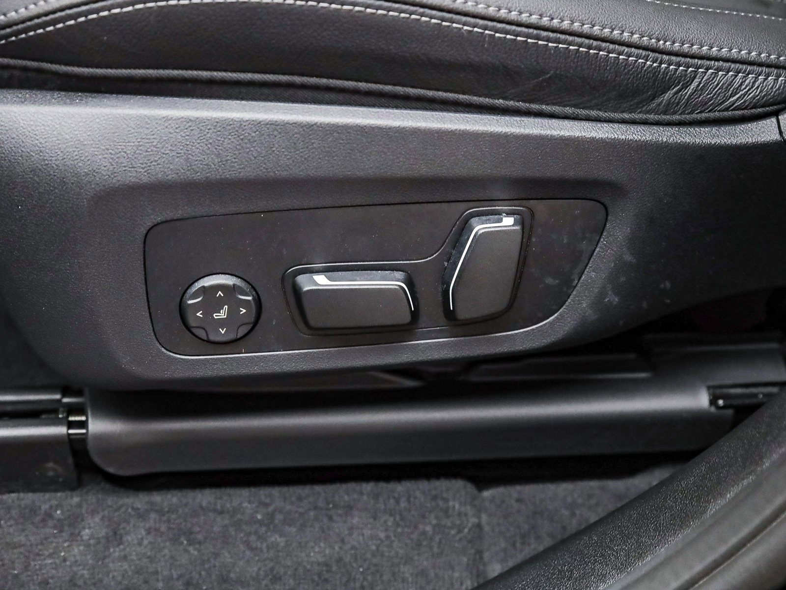 Used 2024 BMW X3 sDrive30i w/ Premium Package w/ZPA image 22