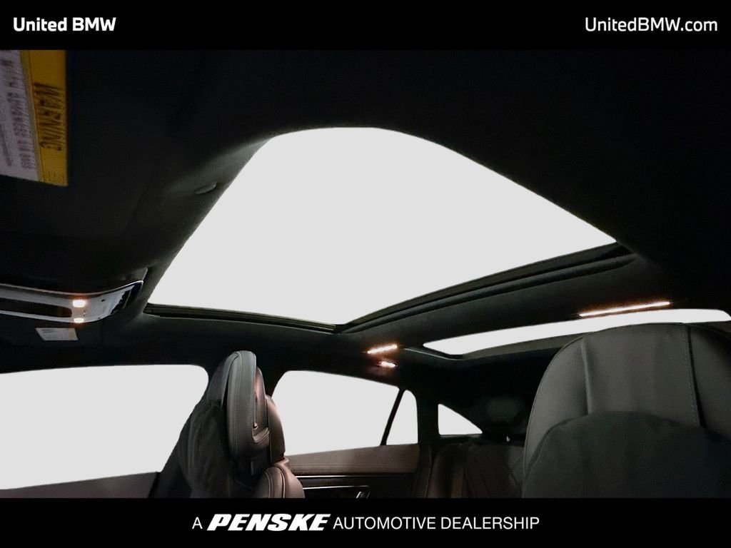 Used 2022 Mercedes-Benz EQS 580 4MATIC Sedan image 12