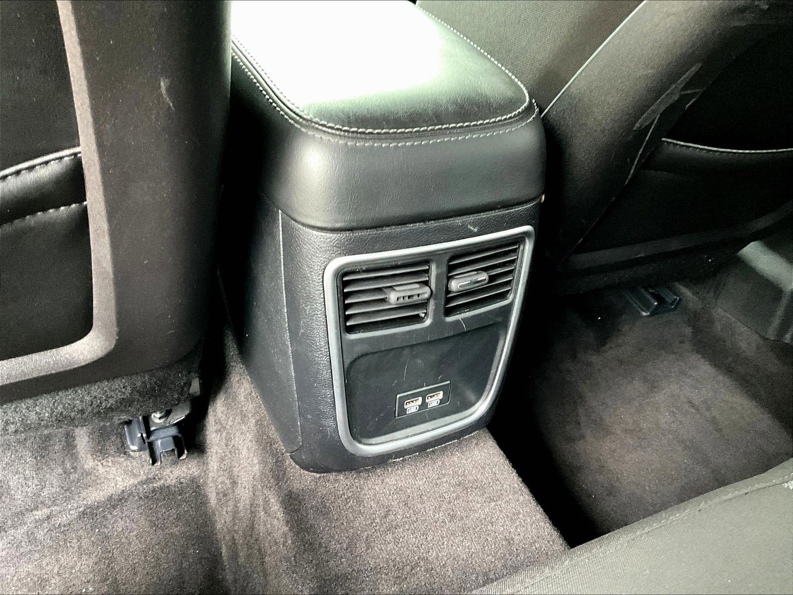 Used 2018 Dodge Charger R/T RWD image 10