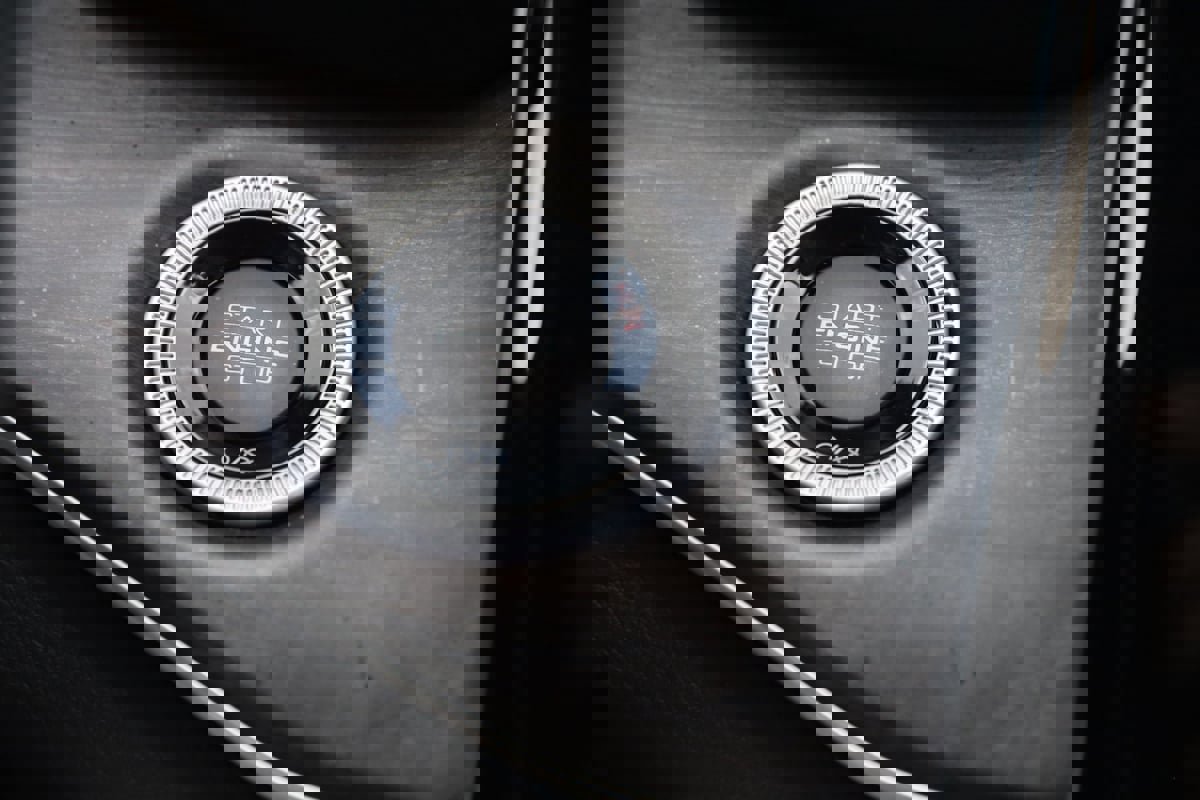 Used 2022 Jeep Grand Cherokee Limited image 32