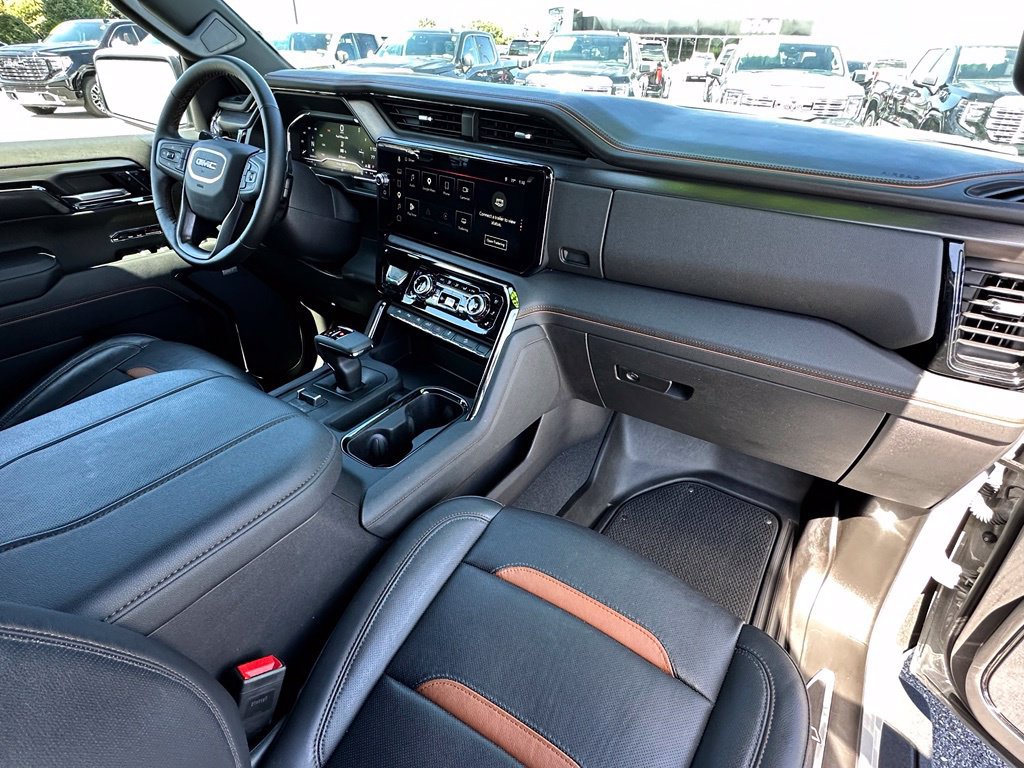 Certified 2024 GMC Sierra 1500 AT4 w/ Technology Package AWD/4WD image 14
