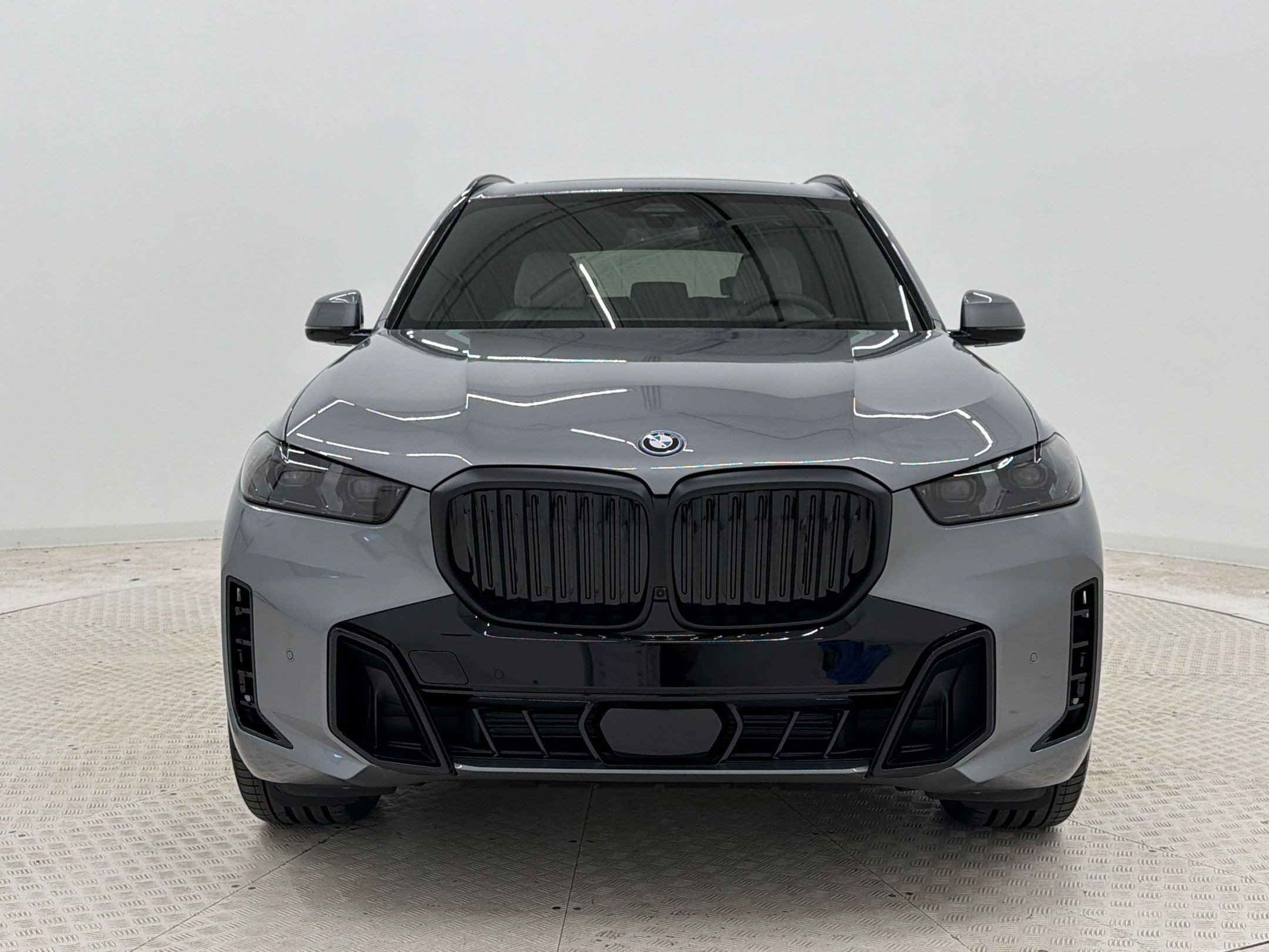 New 2026 BMW X5 xDrive50e w/ M Sport Package AWD/4WD image 6