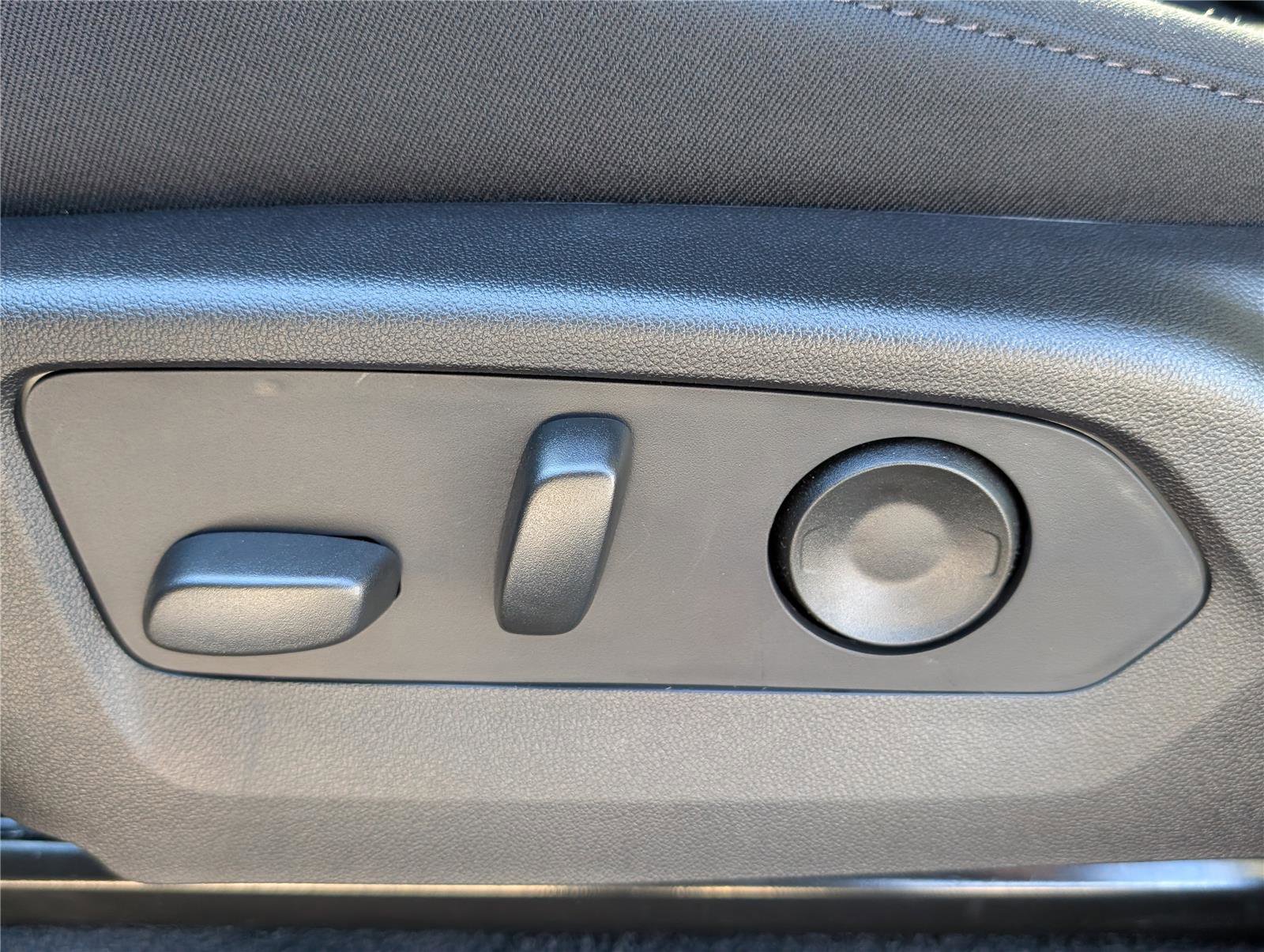 New 2026 Chevrolet Colorado W/T image 14