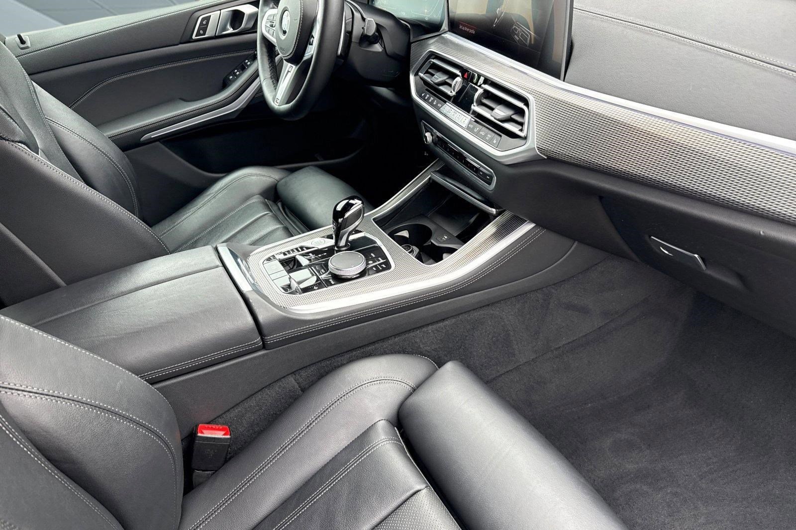 Used 2022 BMW X5 xDrive40i w/ M Sport Package AWD/4WD image 31