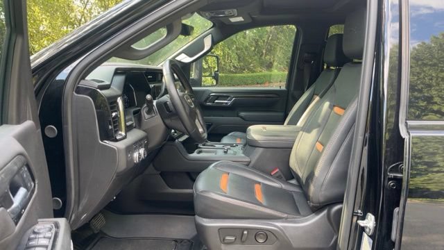 Used 2025 GMC Sierra 2500 AT4 w/ AT4 Premium Plus Package AWD/4WD image 5