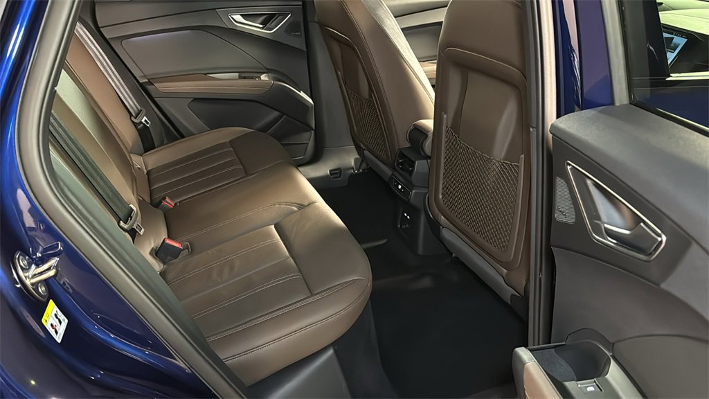 Used 2024 Audi Q4 e-tron Prestige image 12