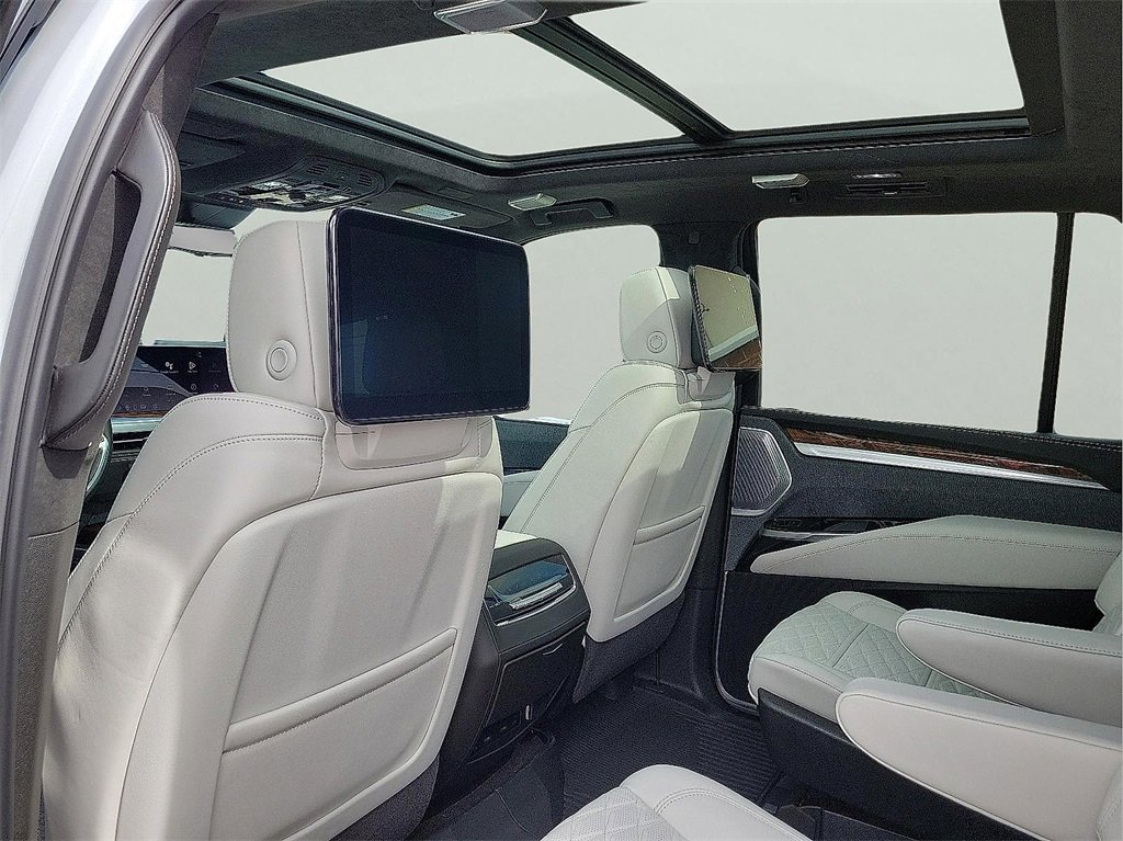 New 2026 Cadillac Escalade Platinum Sport w/ LPO, Floor Liner Package image 12