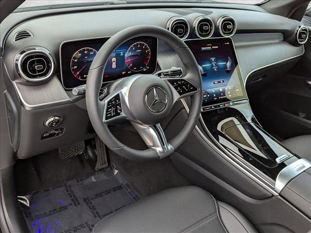 Certified 2025 Mercedes-Benz GLC 300 image 3