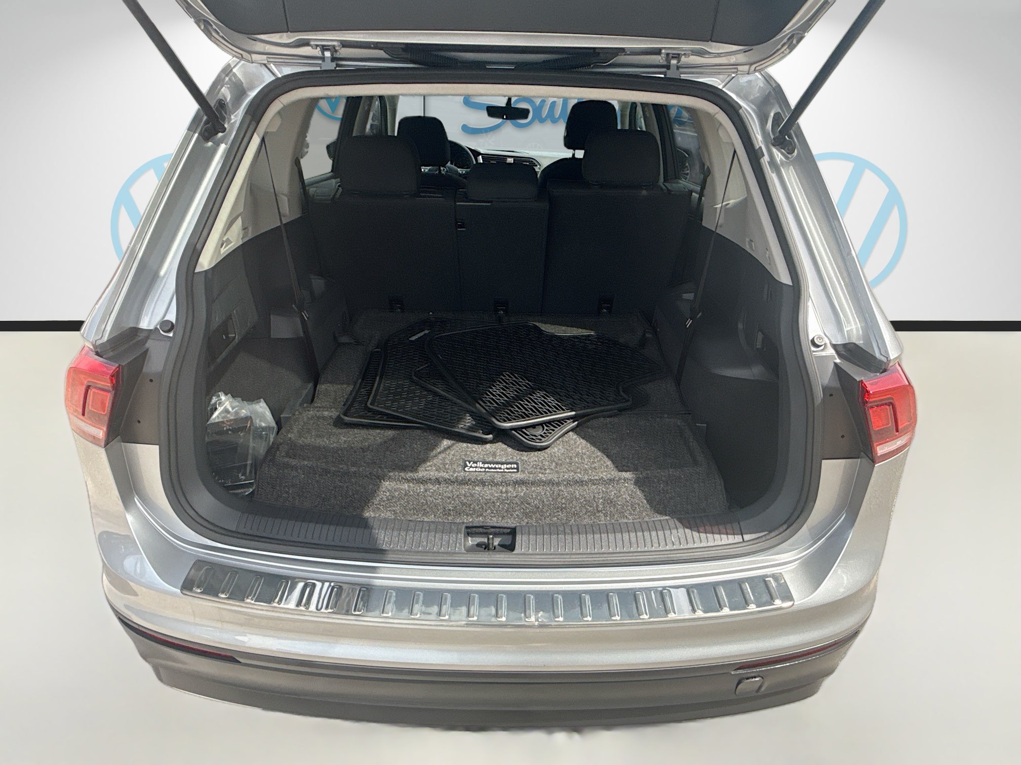Used 2019 Volkswagen Tiguan S w/ Driver Assistance Package FWD image 26