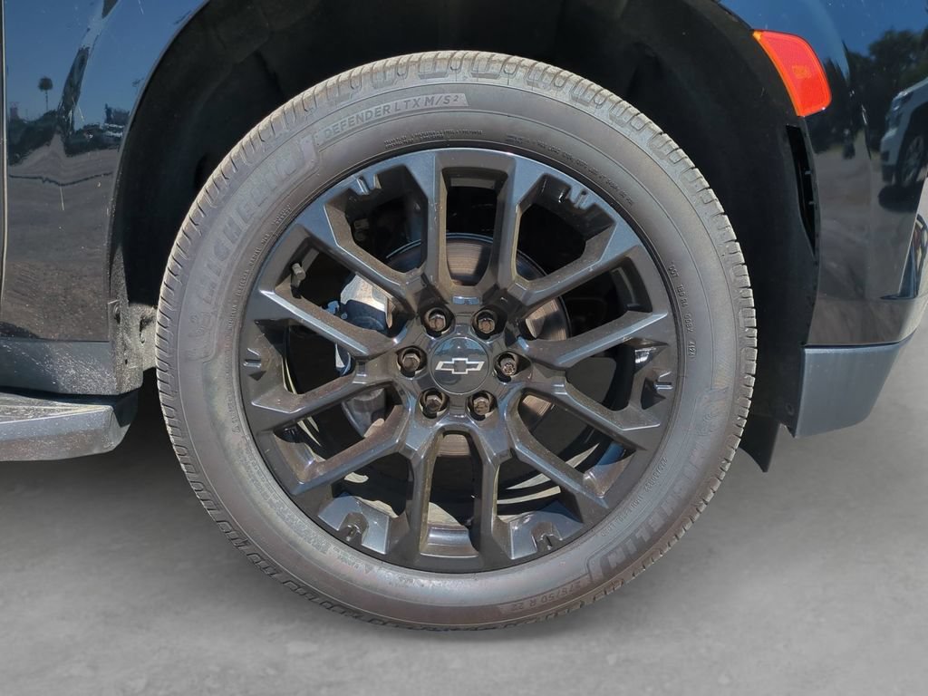 Used 2022 Chevrolet Suburban High Country AWD/4WD image 10