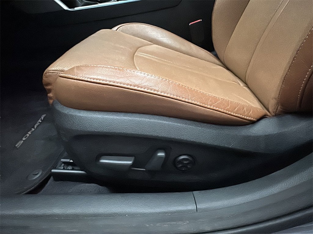 Used 2015 Hyundai Sonata Limited w/ Option Group 06 image 7