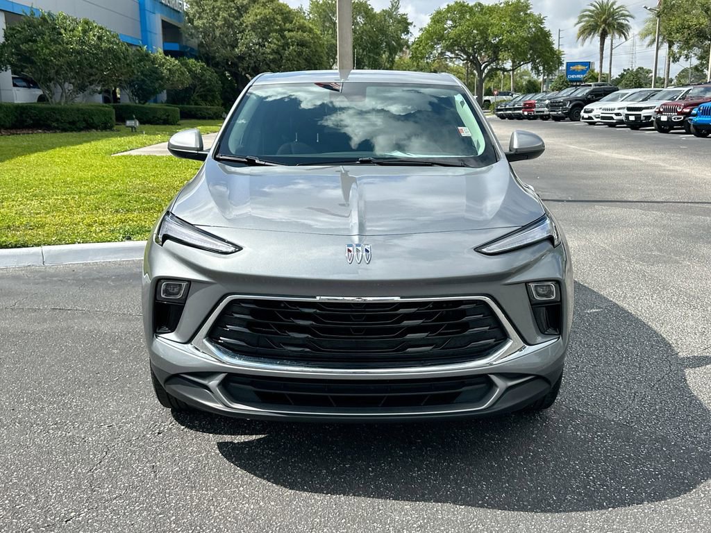 Certified 2025 Buick Encore GX Preferred FWD image 2
