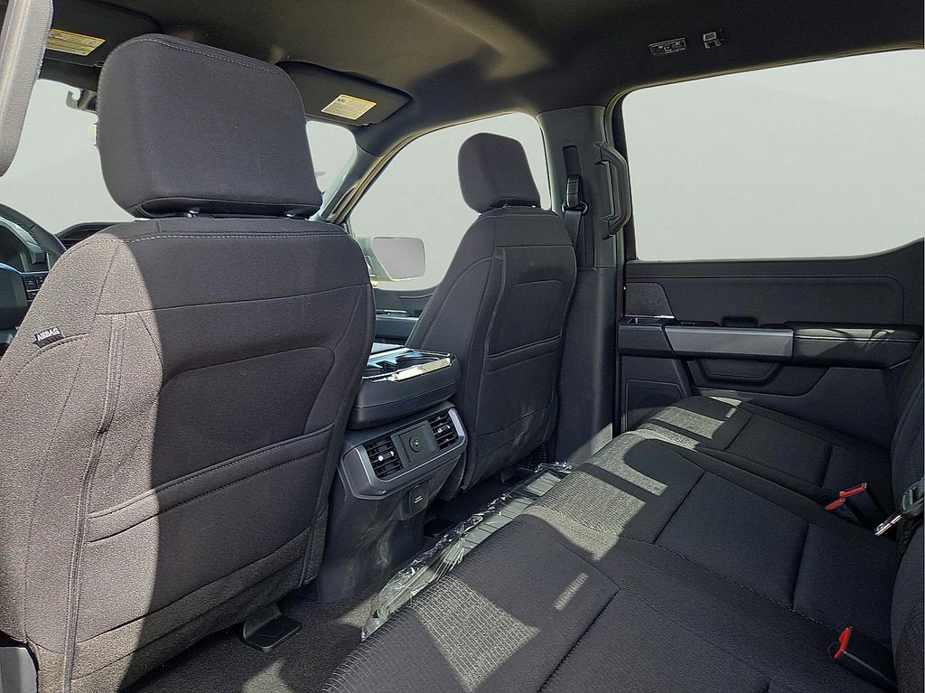 New 2025 Ford F150 XLT w/ Equipment Group 302A MID image 9