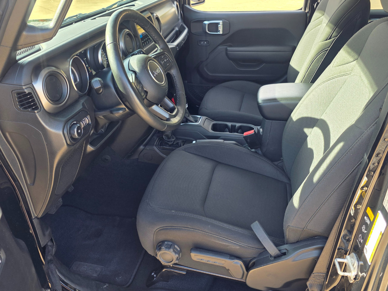 Used 2022 Jeep Wrangler Unlimited Sport image 7