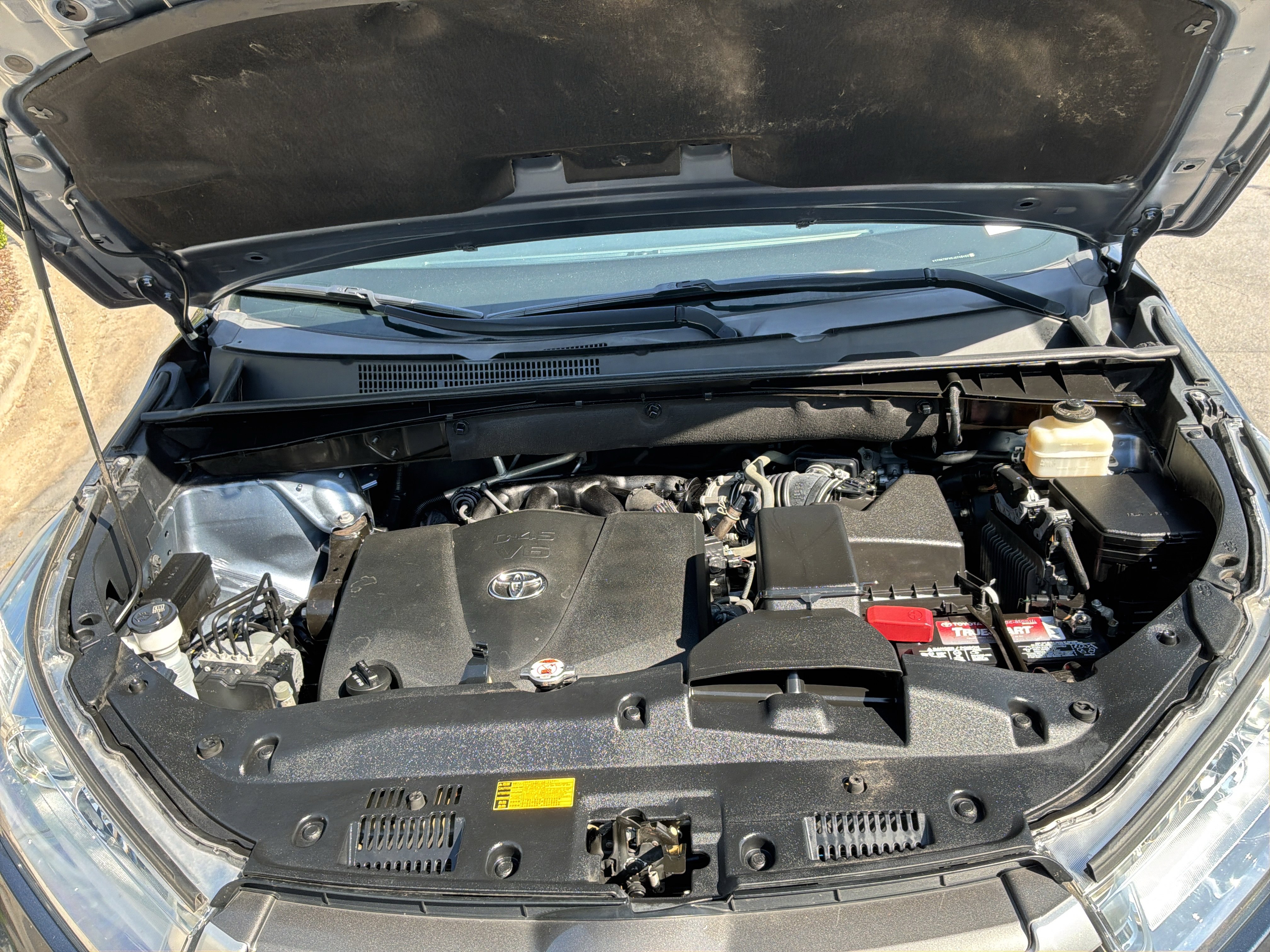 Used 2018 Toyota Highlander XLE image 35