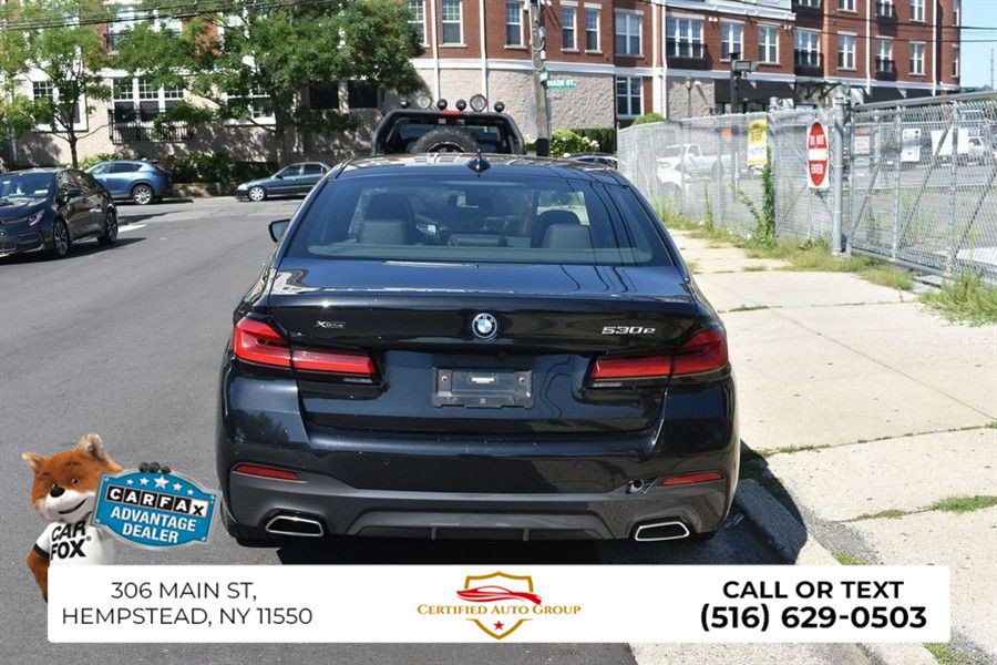Used 2023 BMW 530e xDrive w/ Premium Package AWD/4WD image 6