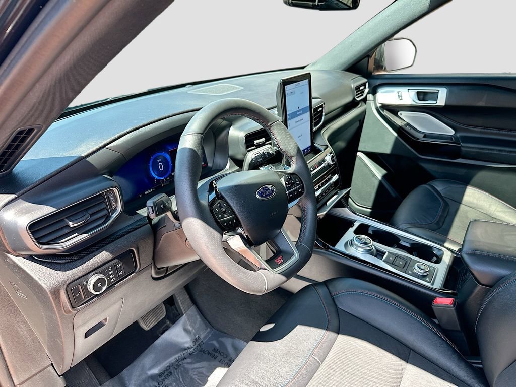 Used 2023 Ford Explorer ST w/ Equipment Group 401A image 9