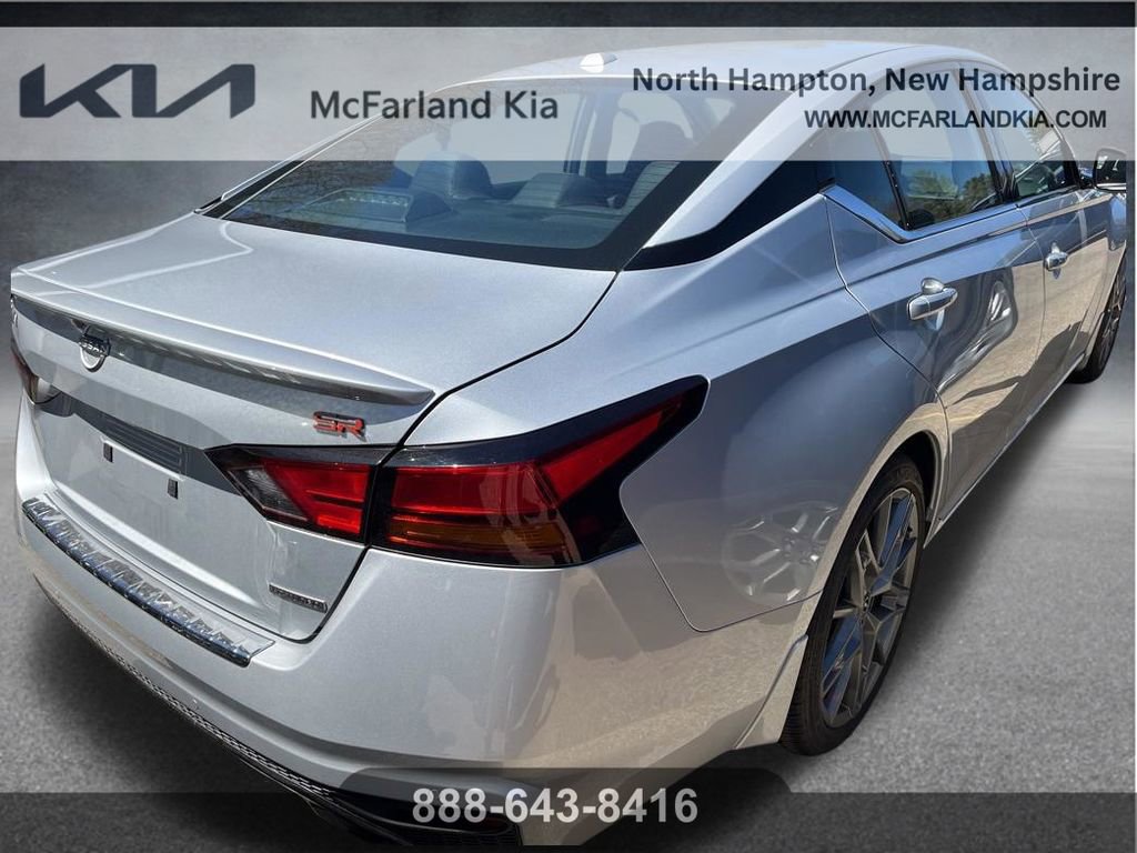 Used 2023 Nissan Altima 2.0 SR FWD image 4