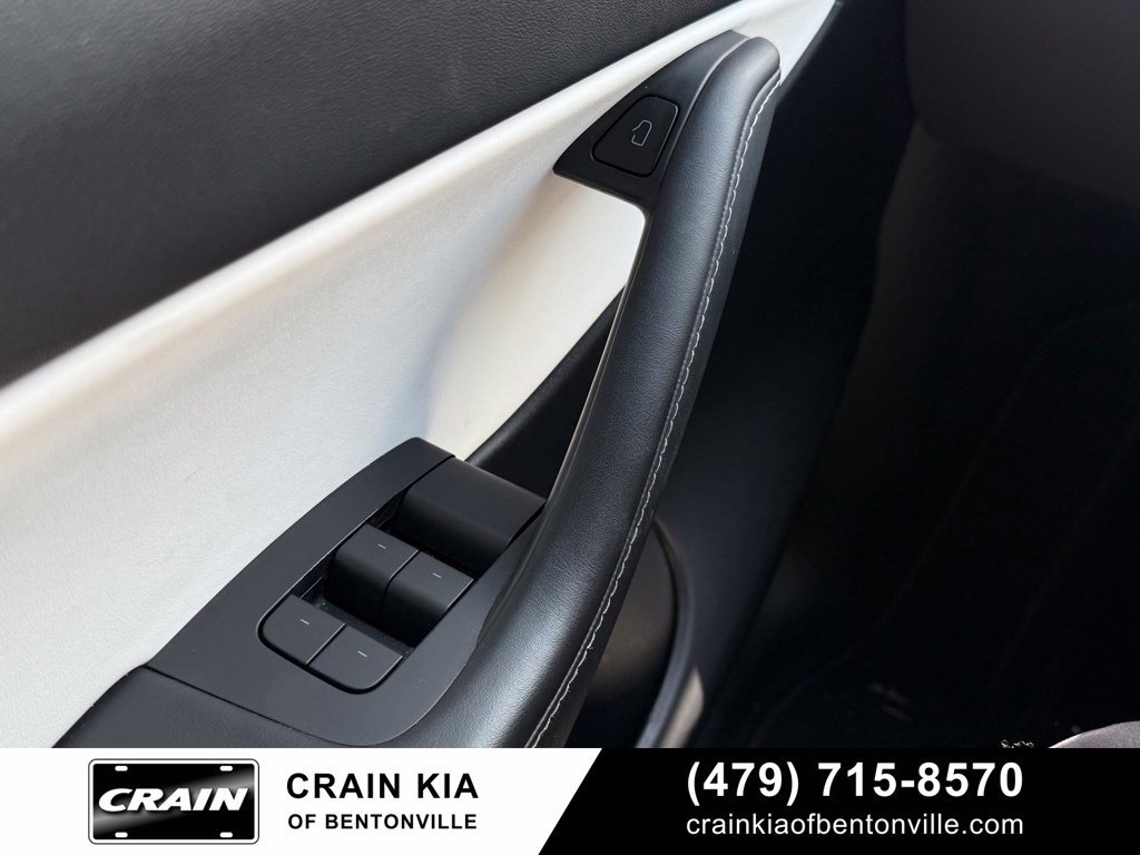 Used 2022 Tesla Model Y Performance AWD/4WD image 10