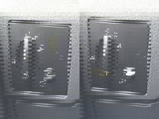 Used 2010 Ford Transit Connect XLT image 16