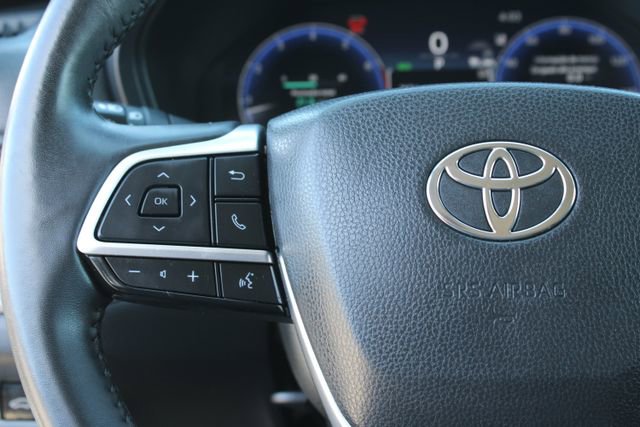Used 2024 Toyota Grand Highlander Limited image 16