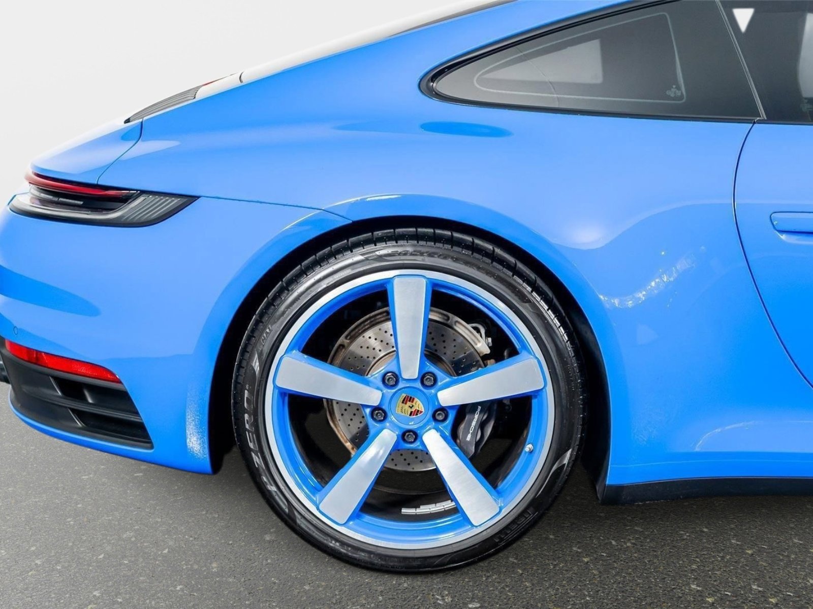 Used 2022 Porsche 911 Carrera RWD image 8