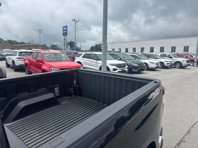 Used 2024 Chevrolet Silverado 1500 LT AWD/4WD image 12