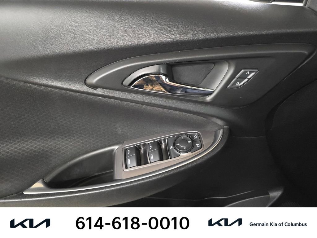 Used 2019 Chevrolet Malibu LT image 25