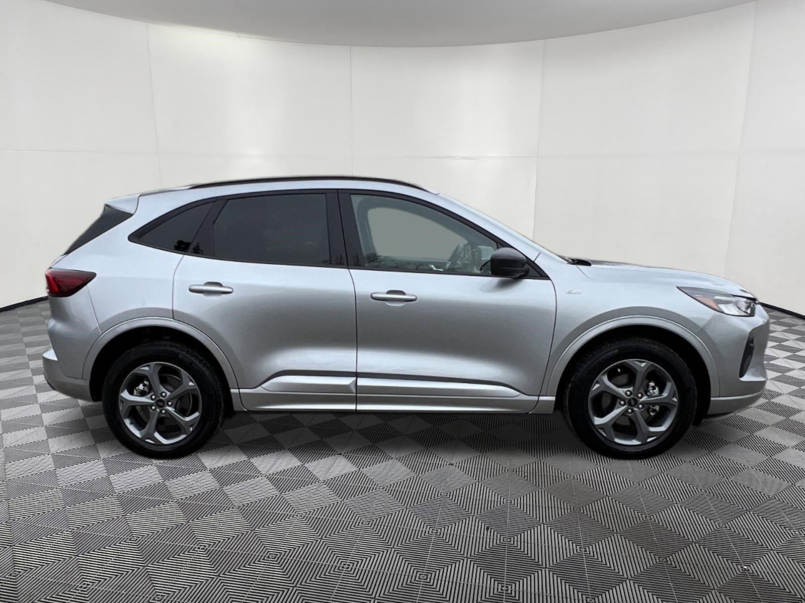 Used 2024 Ford Escape ST-Line AWD/4WD image 7