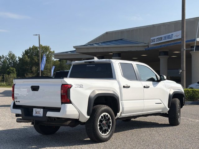 Used 2025 Toyota Tacoma TRD Off-Road AWD/4WD image 7