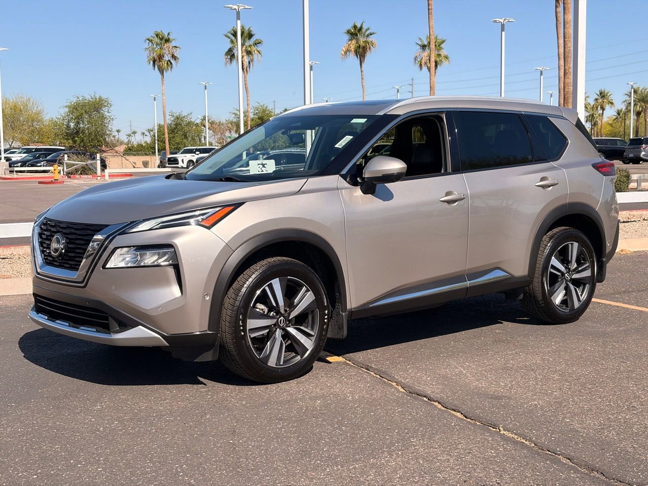 Certified 2023 Nissan Rogue Platinum w/ Platinum Premium Package FWD image 2