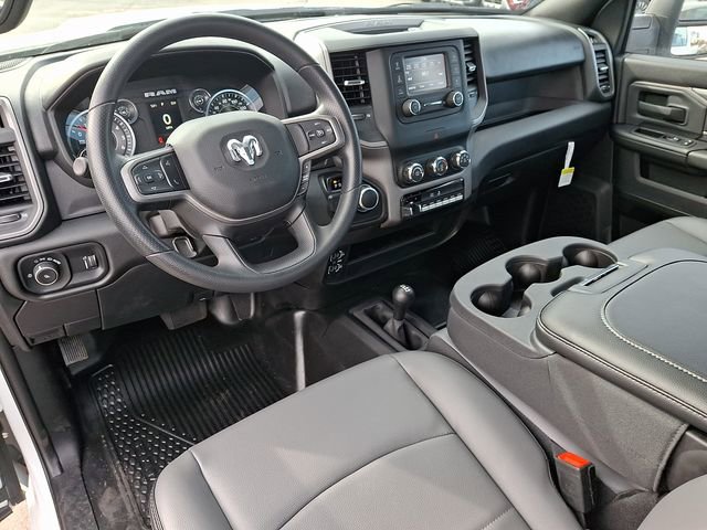 Used 2024 RAM 2500 Tradesman w/ Chrome Appearance Group image 11
