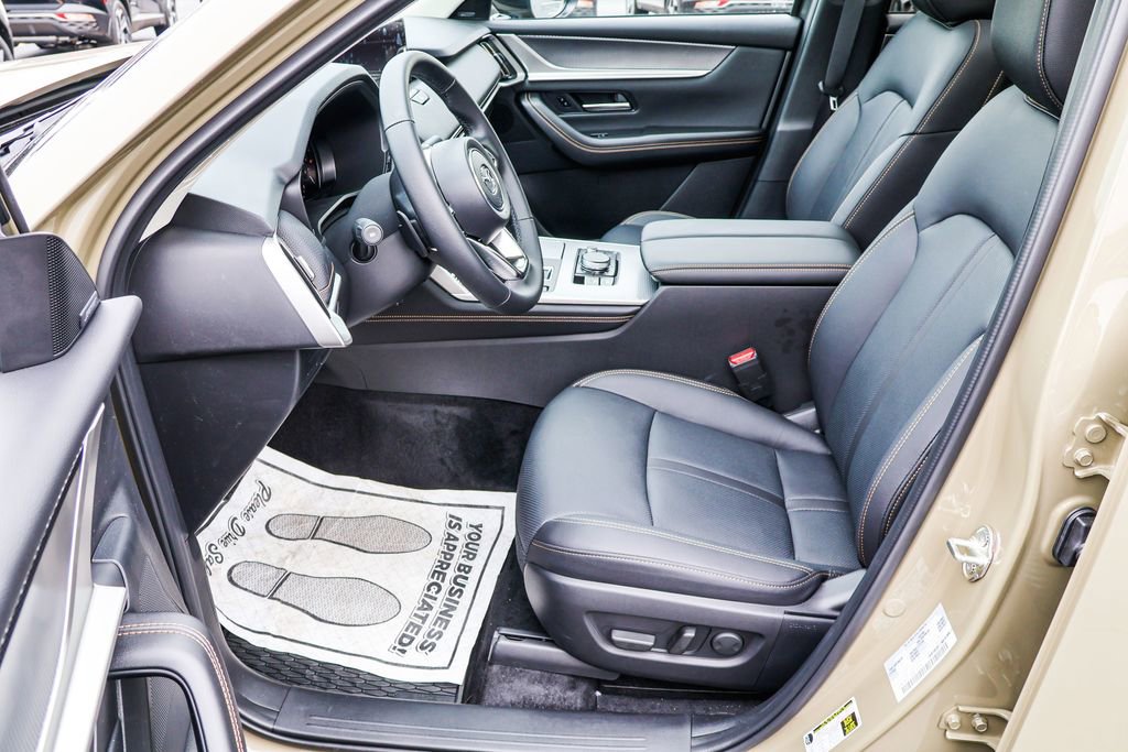 Used 2025 MAZDA CX-70 Plug-In Hybrid w/ Premium Pkg image 23