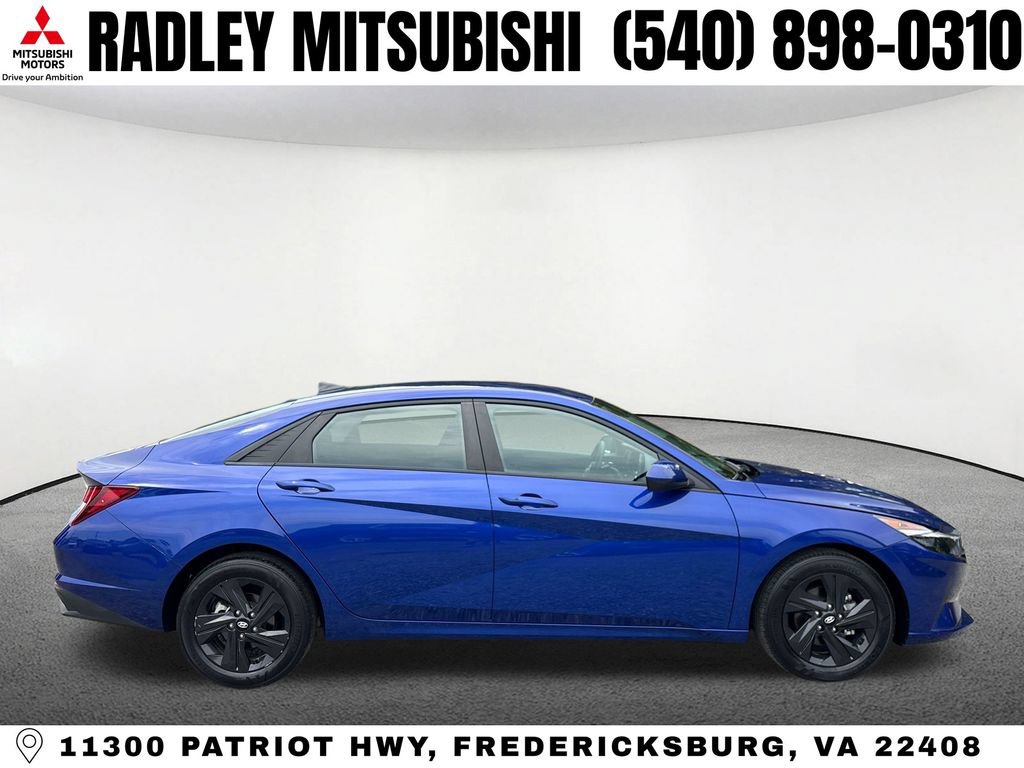 Used 2023 Hyundai Elantra SEL w/ Cargo Package FWD image 20