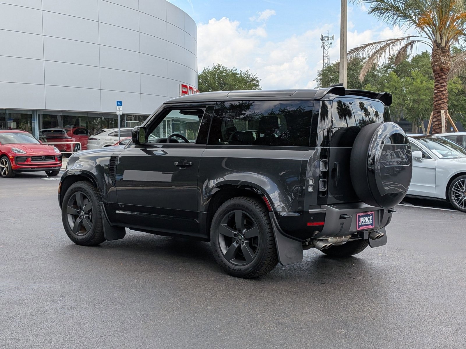 Used 2024 Land Rover Defender 90 V8 AWD/4WD video 3
