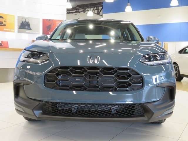 Used 2023 Honda HR-V LX image 2