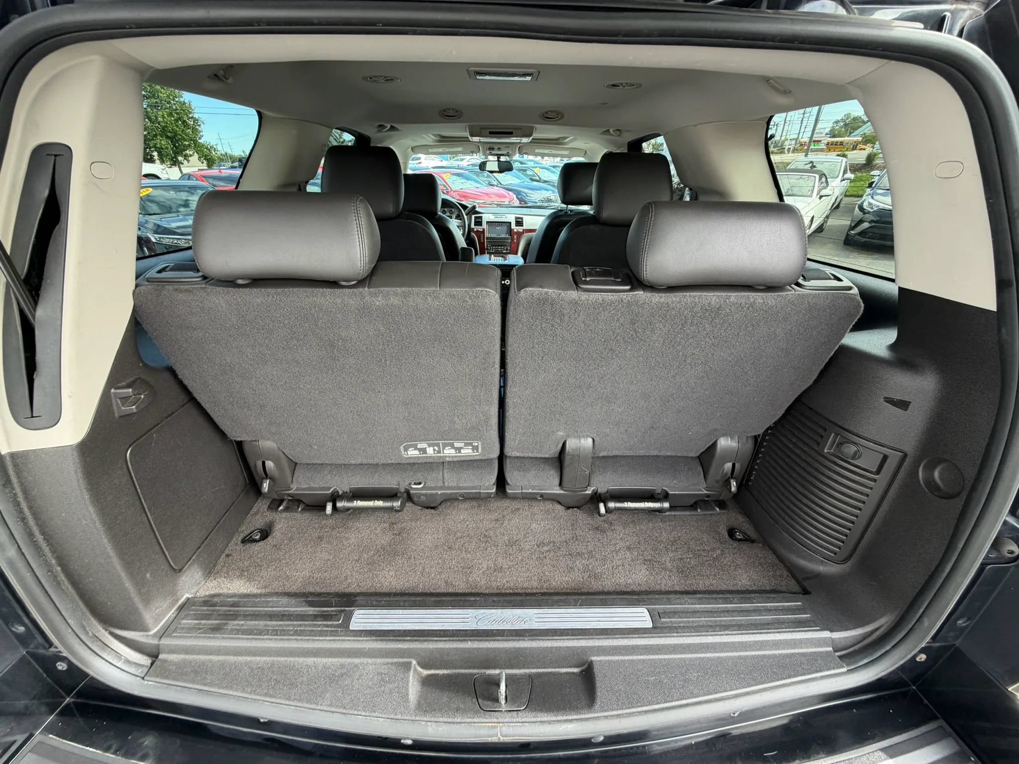 Used 2014 Cadillac Escalade Premium AWD/4WD image 42