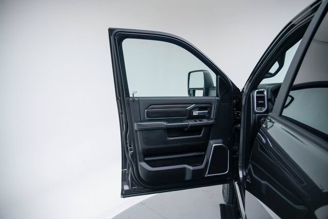 Used 2025 RAM 2500 Laramie AWD/4WD image 10