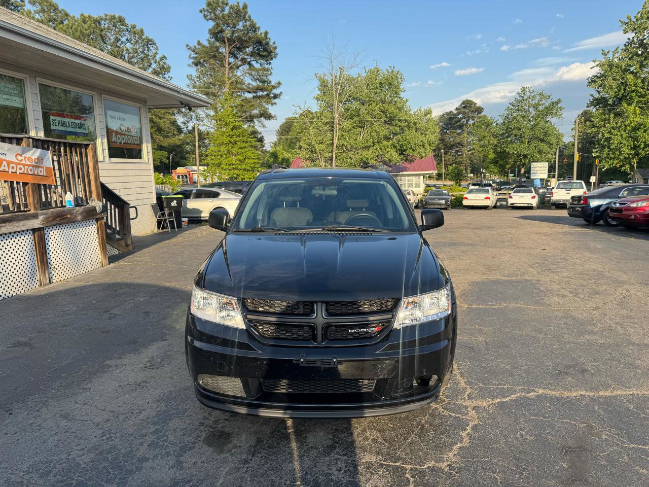 Used 2017 Dodge Journey SE w/ Flexible Seating Group FWD image 2