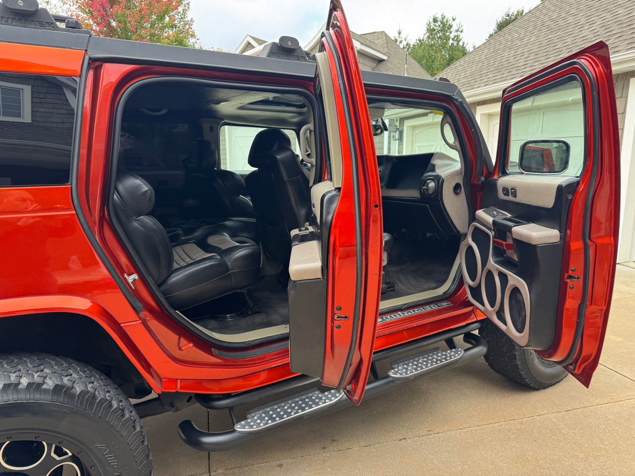 Used 2003 HUMMER H2 w/ Preferred Equipment Group image 25